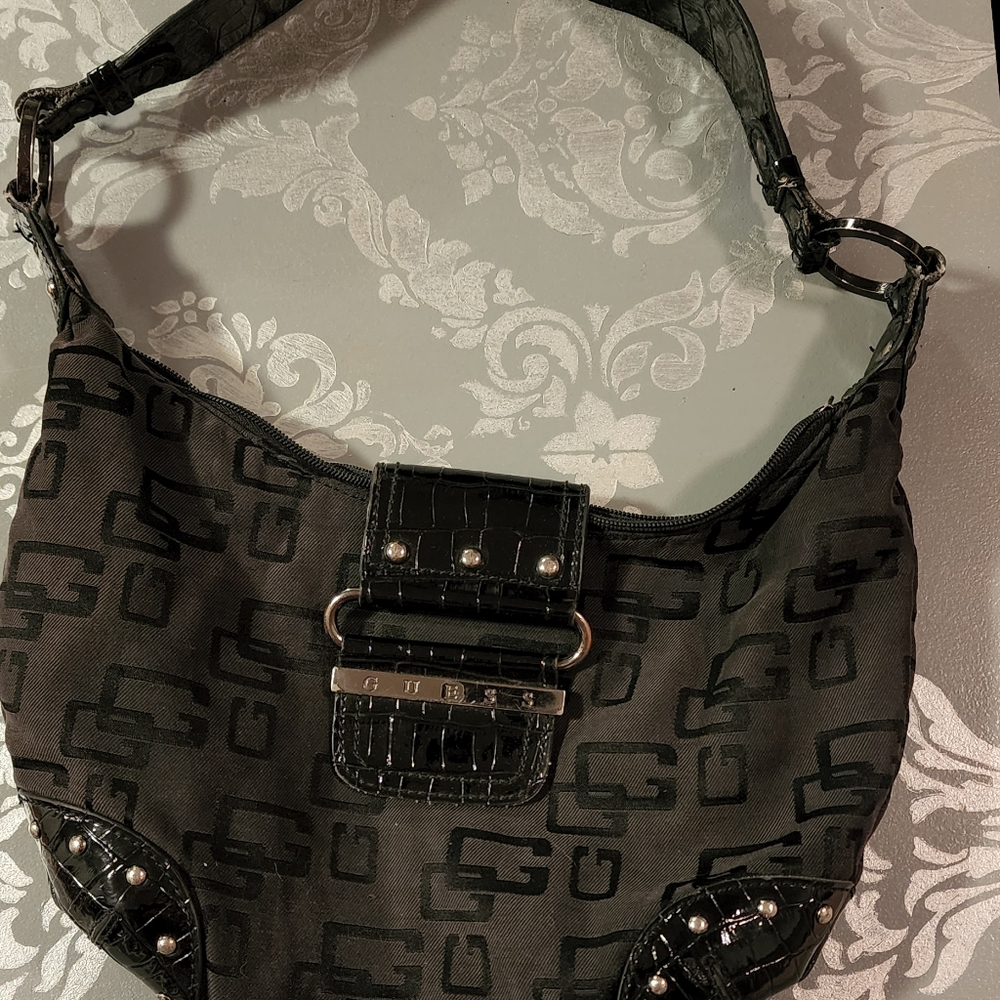 G by Guess